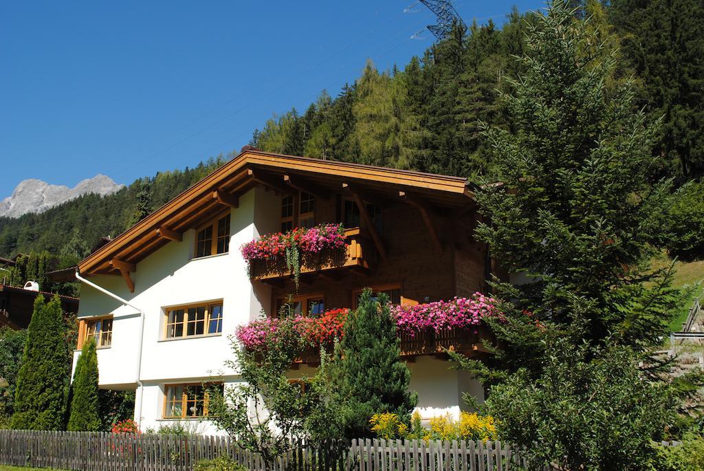 Haus Untergand Apartman Sankt Anton am Arlberg Kültér fotó